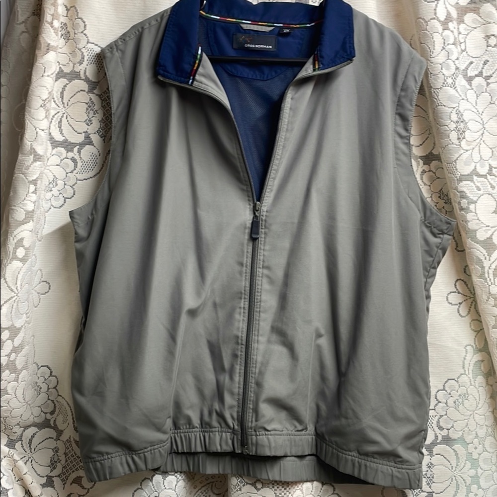 Greg Norman Men's Gray Sleeveless Jacket